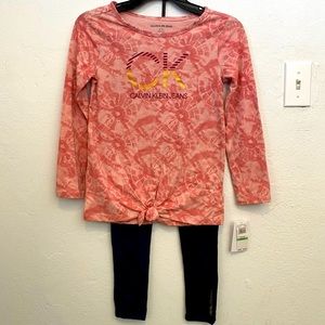 👧NWT! Calvin Klein Jeans kids Two piece outfit set. Size 8/10